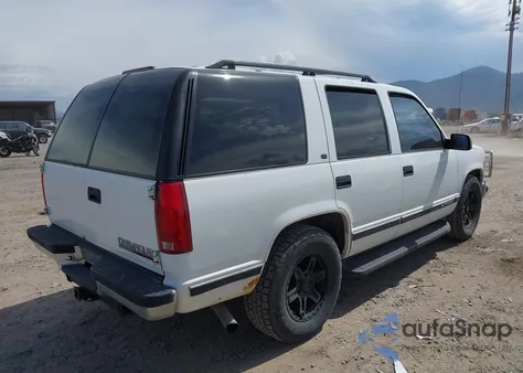 1999 Chevrolet Tahoe Lt z USA, uszkodzony, nr VIN 1GNEC13RXXJ351815